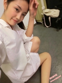 “黄衣女神”Irena的生活写真